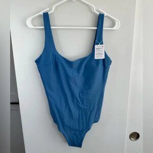 Lululemon Waterside Scoop One Piece Bathing Suit 8